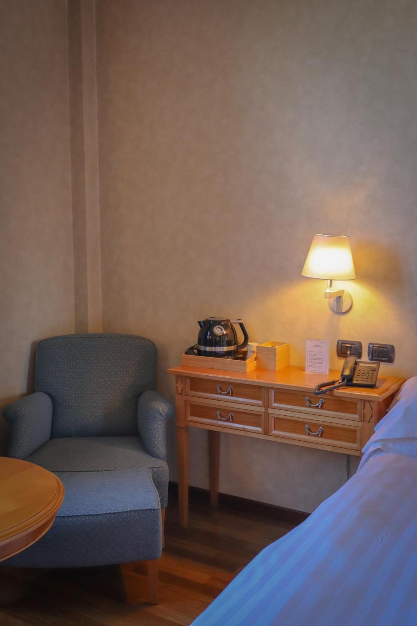 Monica Hotel Fiera Pregnana Milanese Kültér fotó