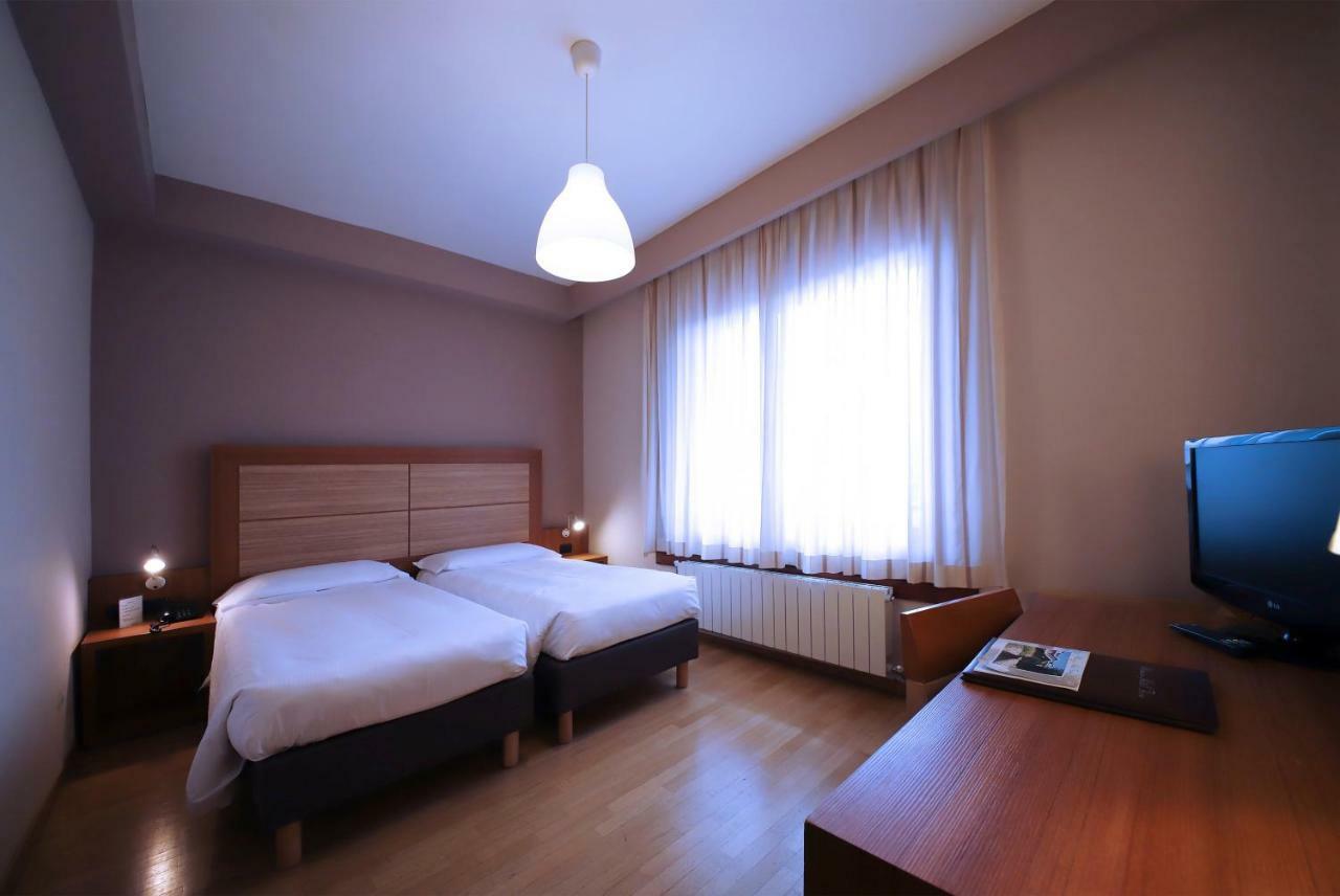 Monica Hotel Fiera Pregnana Milanese Kültér fotó