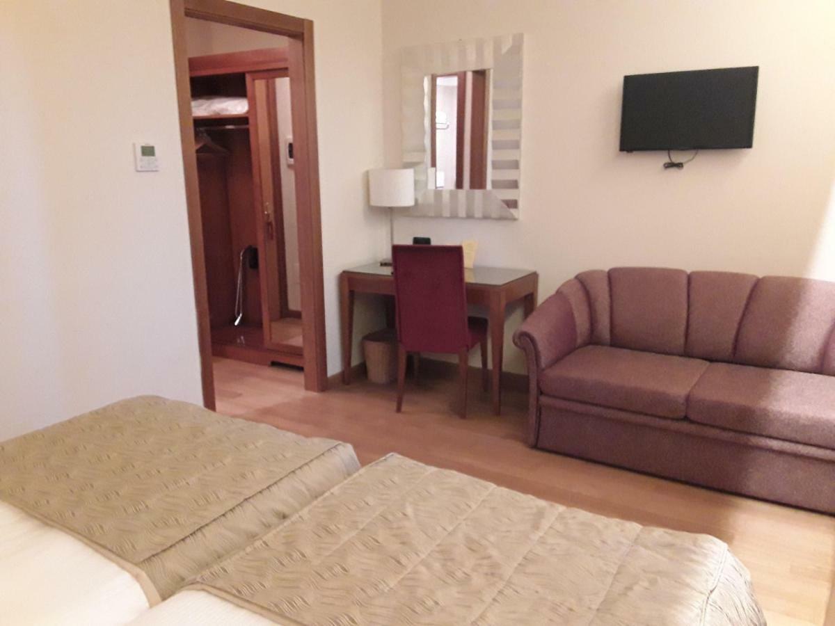 Monica Hotel Fiera Pregnana Milanese Kültér fotó