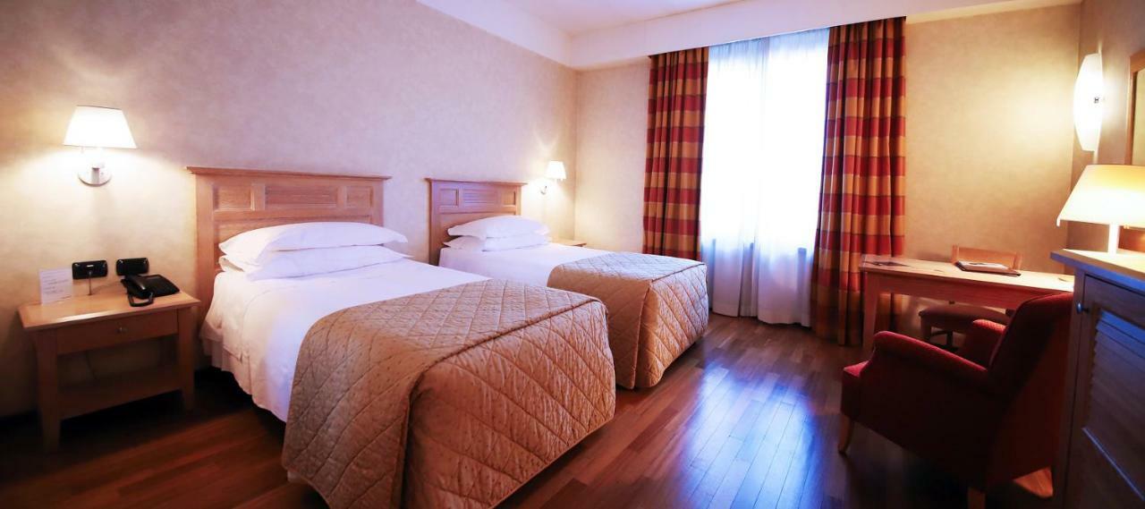 Monica Hotel Fiera Pregnana Milanese Kültér fotó